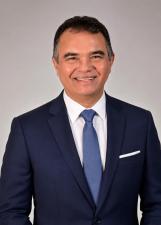 Foto de urna de Aníbal Lins