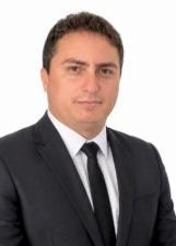 Foto de urna de Ráder Leão