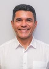 Foto de urna de Saul Neto