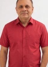 Foto de urna de Augusto Lobato