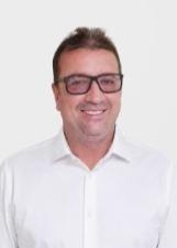 Foto de urna de Paulo da Baixada