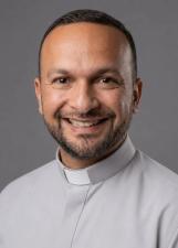 Foto de urna de Padre Antonio Menezes