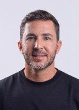 Foto de urna de Carlos Kan