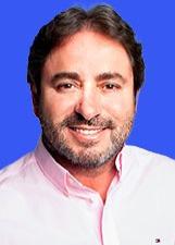 Foto de urna de Tulio Fontes