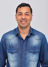 Foto de urna de Adriano Paulino