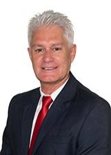 Foto de urna de Dr. Esdras