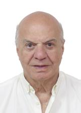 Foto de urna de Zeze Mesquita