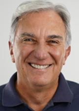 Foto de urna de Rafael Simões