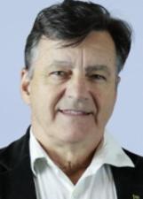 Foto de urna de Dr. César Grazzia