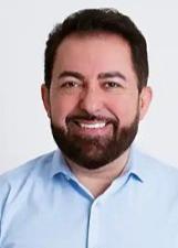Foto de urna de Cantor Jonas Vilar