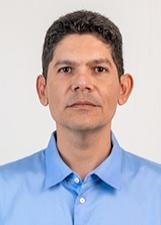 Foto de urna de Carlos Vinicios