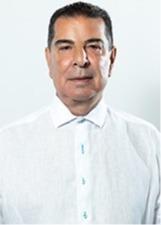 Foto de urna de Zeca Pirão