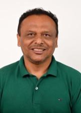 Foto de urna de PR. Helio Gomes