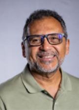 Foto de urna de Charles Alcantara