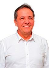 Foto de urna de Chico Brasileiro