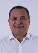 Foto de urna de Evaldo Gomes