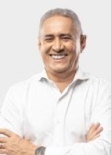 Foto de urna de Irmão Zé Luis