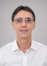 Foto de urna de Antônio Barros