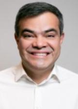 Foto de urna de Dr. Lucas