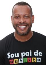 Foto de urna de Leon Gomes