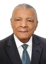 Foto de urna de Dr J Santana