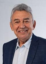 Foto de urna de Dr. João