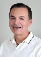 Foto de urna de Flávio de Berói