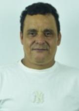 Foto de urna de Cantor Zé Luis