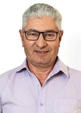 Foto de urna de Abrão Godois