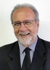 Foto de urna de Gustavo Victorino