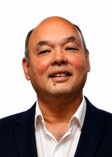 Foto de urna de Dr Chou Yi