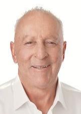 Foto de urna de Oscar Gutz