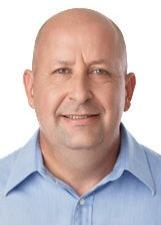 Foto de urna de Francis Neto