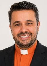Foto de urna de Bispo Léo Assis