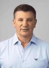 Foto de urna de Dr. Isael
