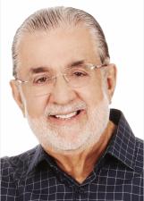 Foto de urna de Valdomiro Lopes