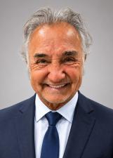 Foto de urna de Carlos Cunha