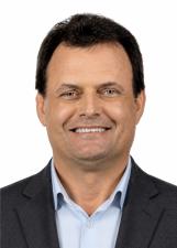 Foto de urna de João César
