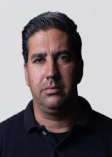 Foto de urna de Renato Almeida