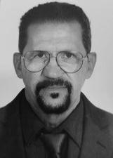 Foto de urna de Helcio Alvares