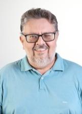 Foto de urna de Bebel do Icó