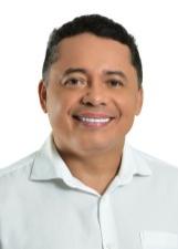 Foto de urna de Tony Brito