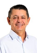 Foto de urna de Nizo Costa