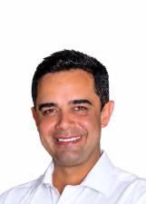 Foto de urna de Léo Camargo