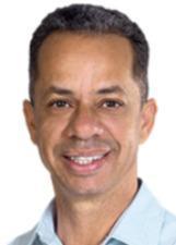 Foto de urna de Isaac Martins