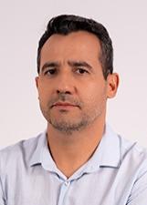 Foto de urna de Dr. Lourival Lobo