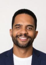 Foto de urna de Júlio César