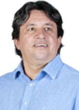 Foto de urna de Toquinho