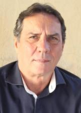 Foto de urna de Carlin da Oficina